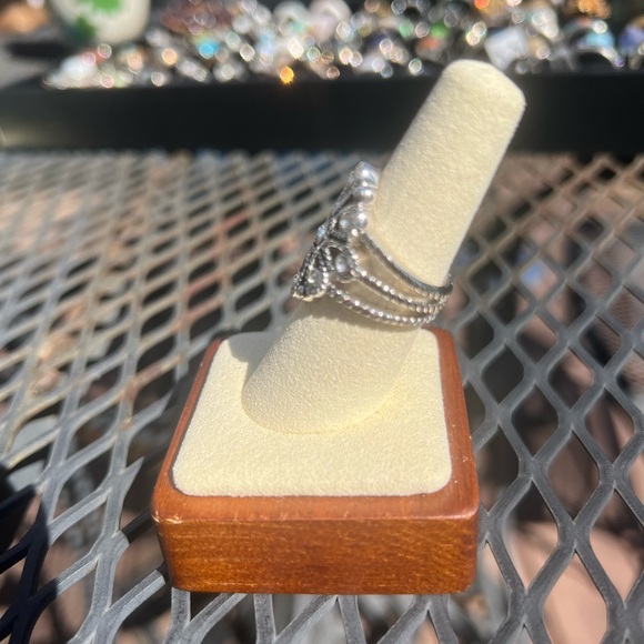 Premier Designs Naomi Silver Tone Ring, Size 7, EUC - Picture 3 of 5
